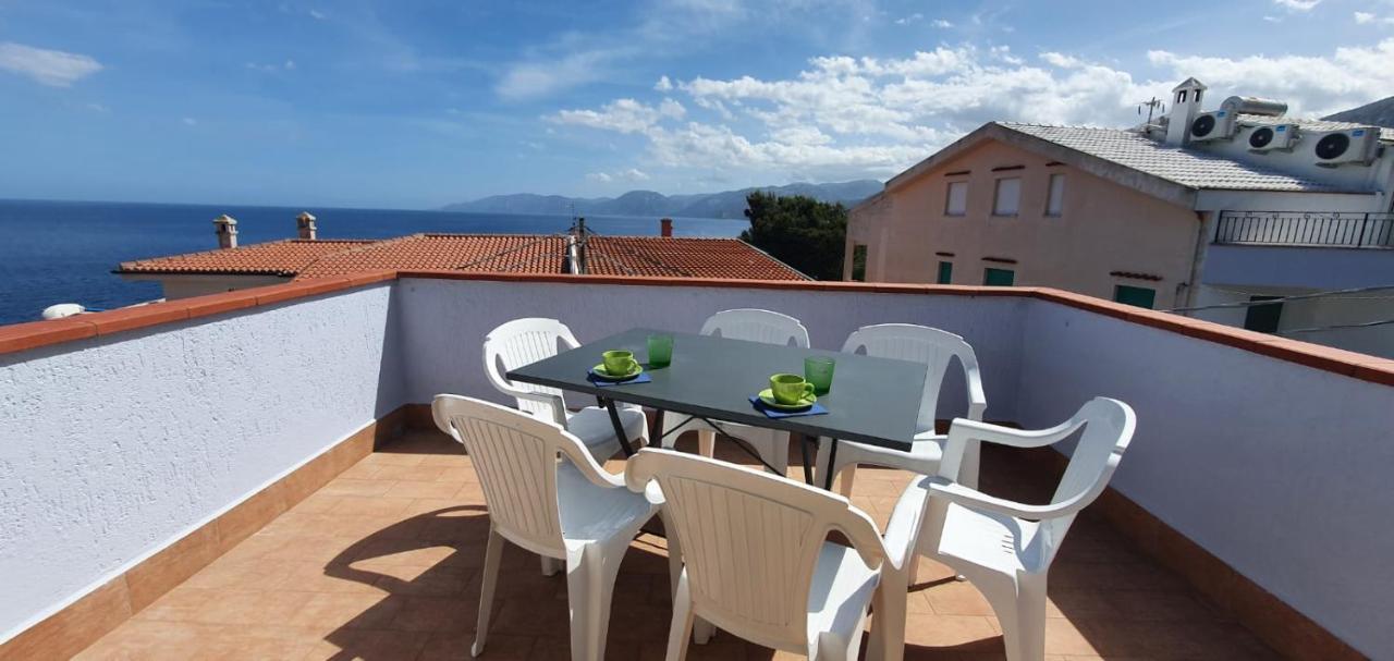 Appartamento Terrazza Vista Mare Cala Gonone Exteriör bild